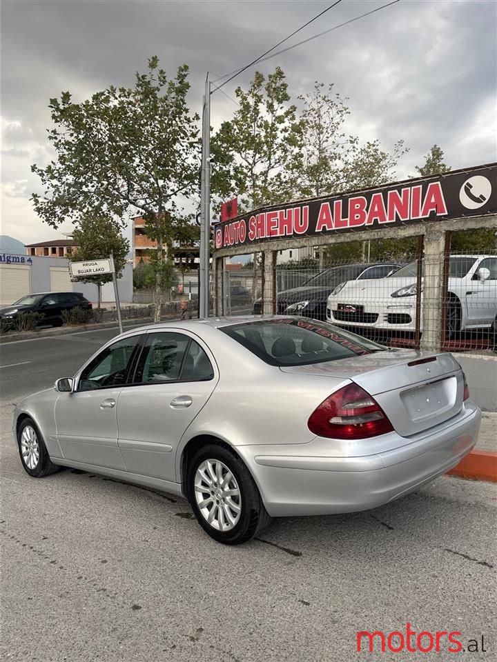 2006' Mercedes-Benz E 200 photo #2