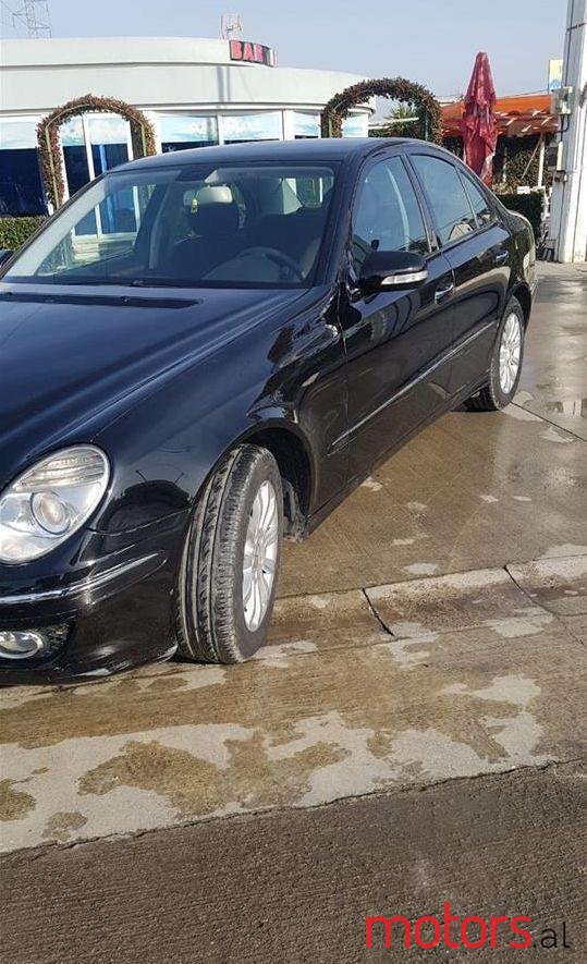 2008' Mercedes-Benz 220 photo #1