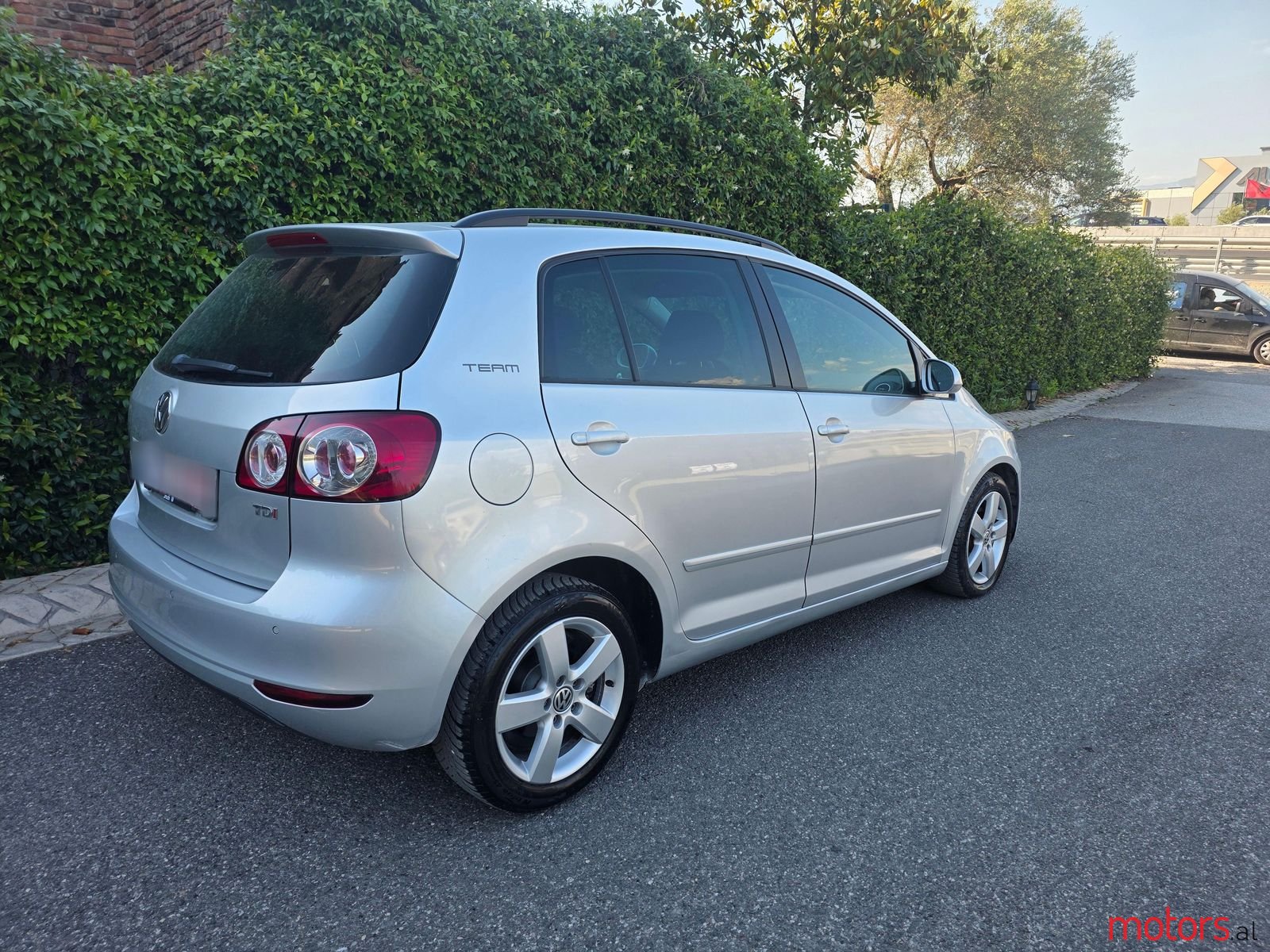 2010' Volkswagen Golf Plus photo #2