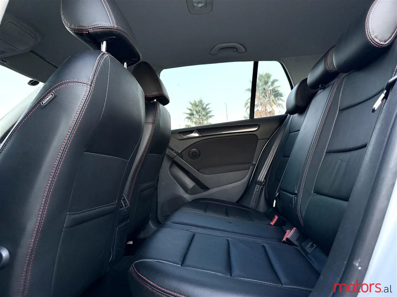 2012' Volkswagen Golf photo #3