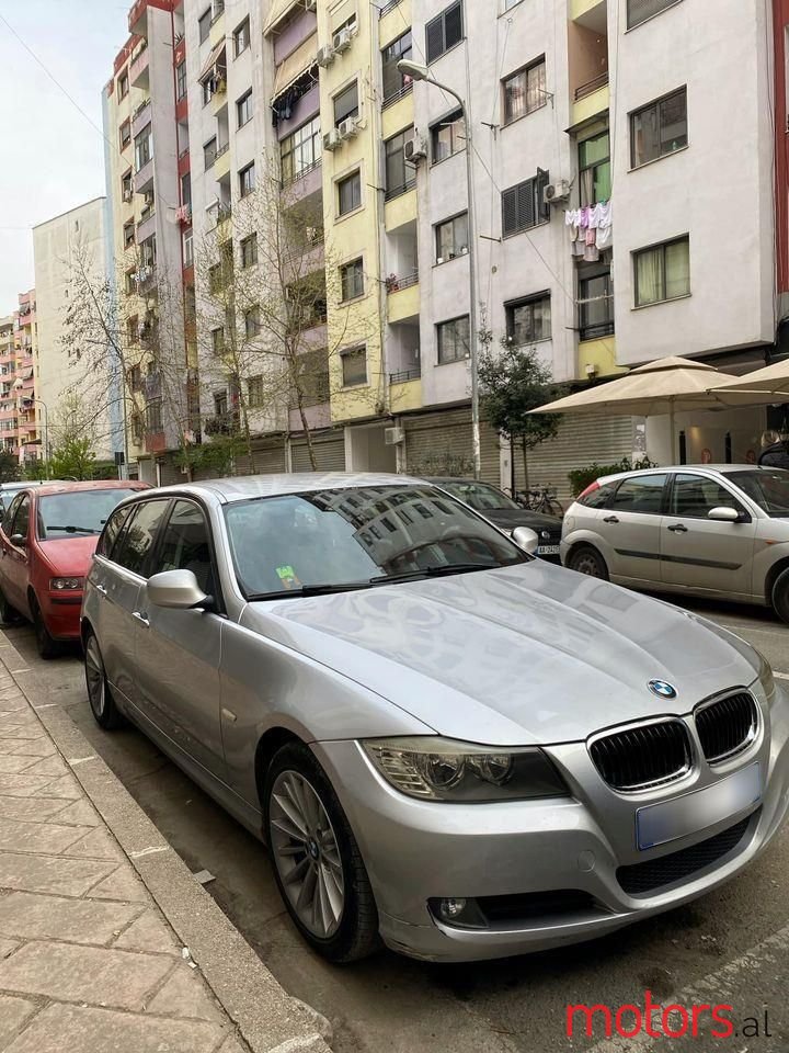 2010' BMW 320 photo #4