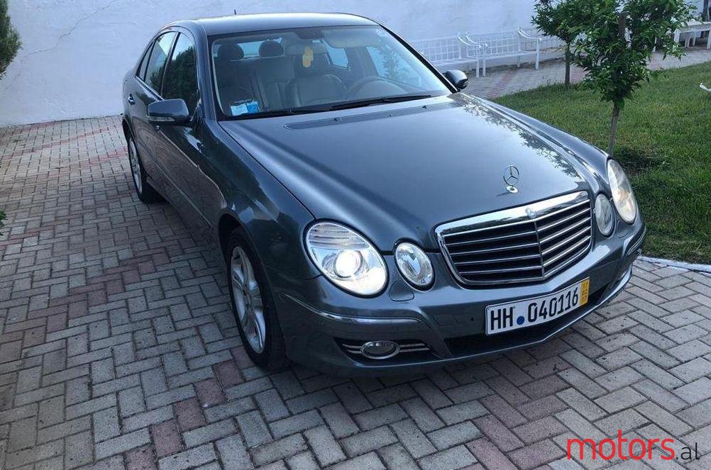 2008' Mercedes-Benz E 320 photo #2