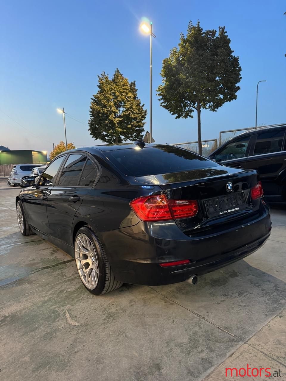 2014' BMW 320 photo #6