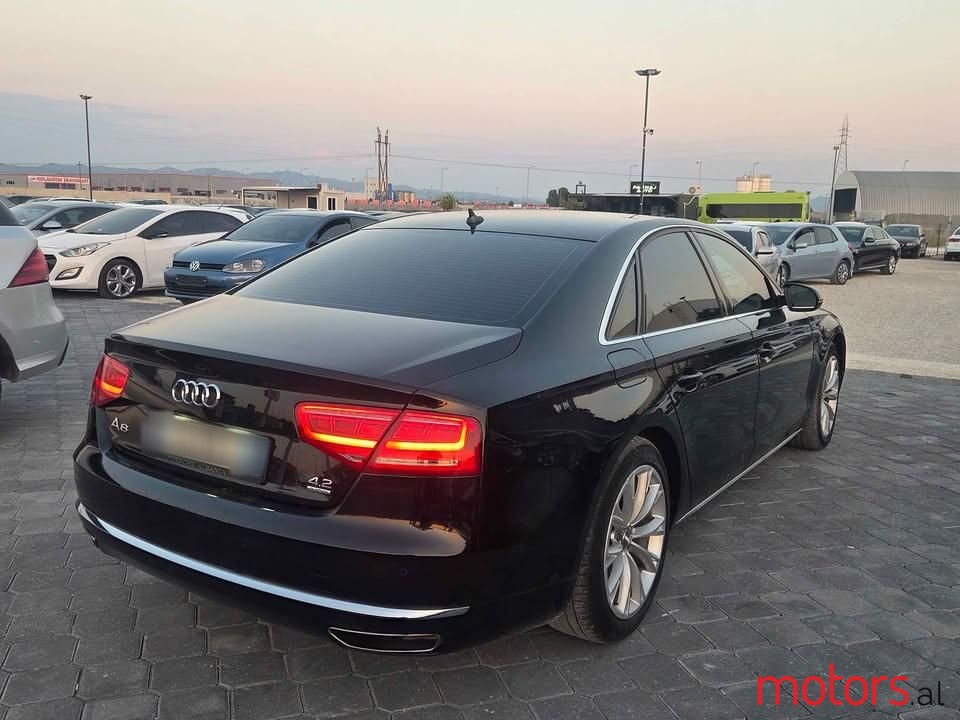 2011' Audi A8 photo #3
