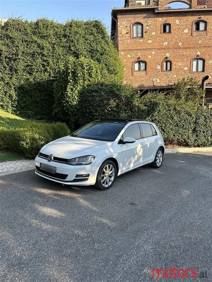 2014' Volkswagen Golf photo #2