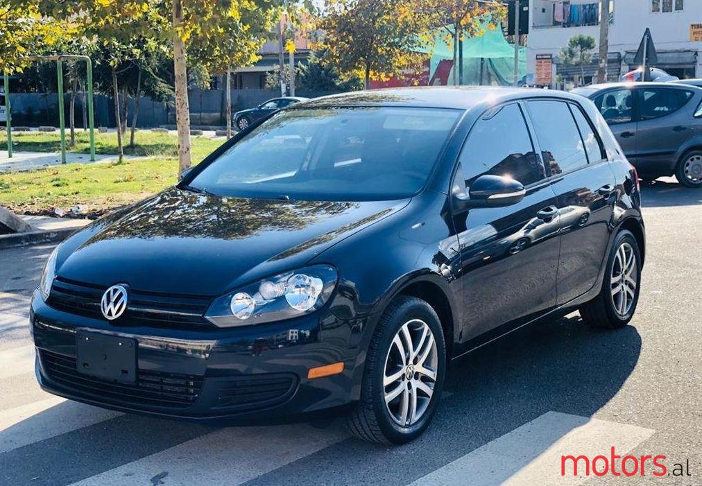 2010' Volkswagen Golf photo #1