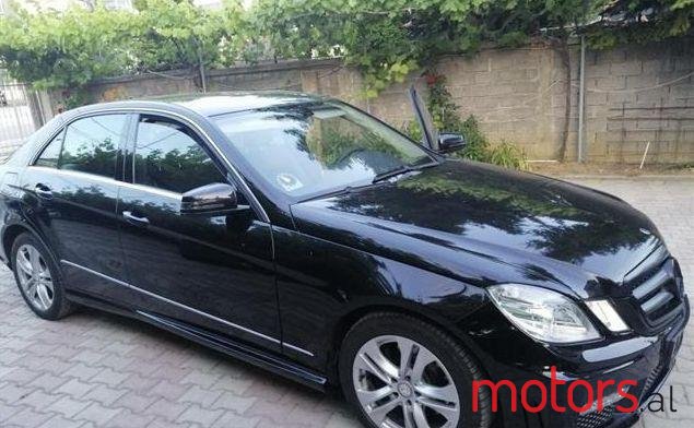 2009' Mercedes-Benz E 250 photo #1
