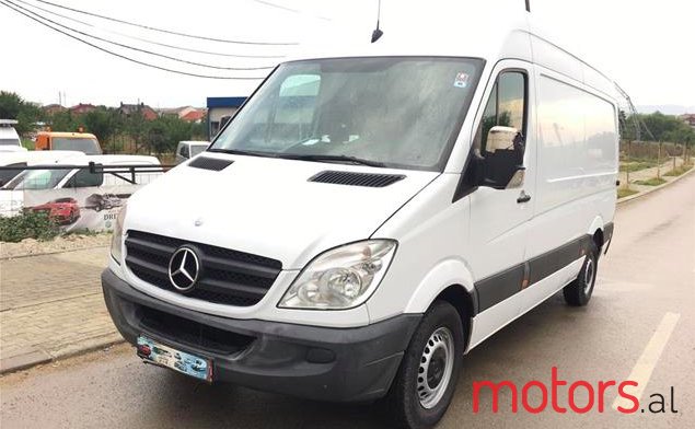 2011' Mercedes-Benz Sprinter photo #1