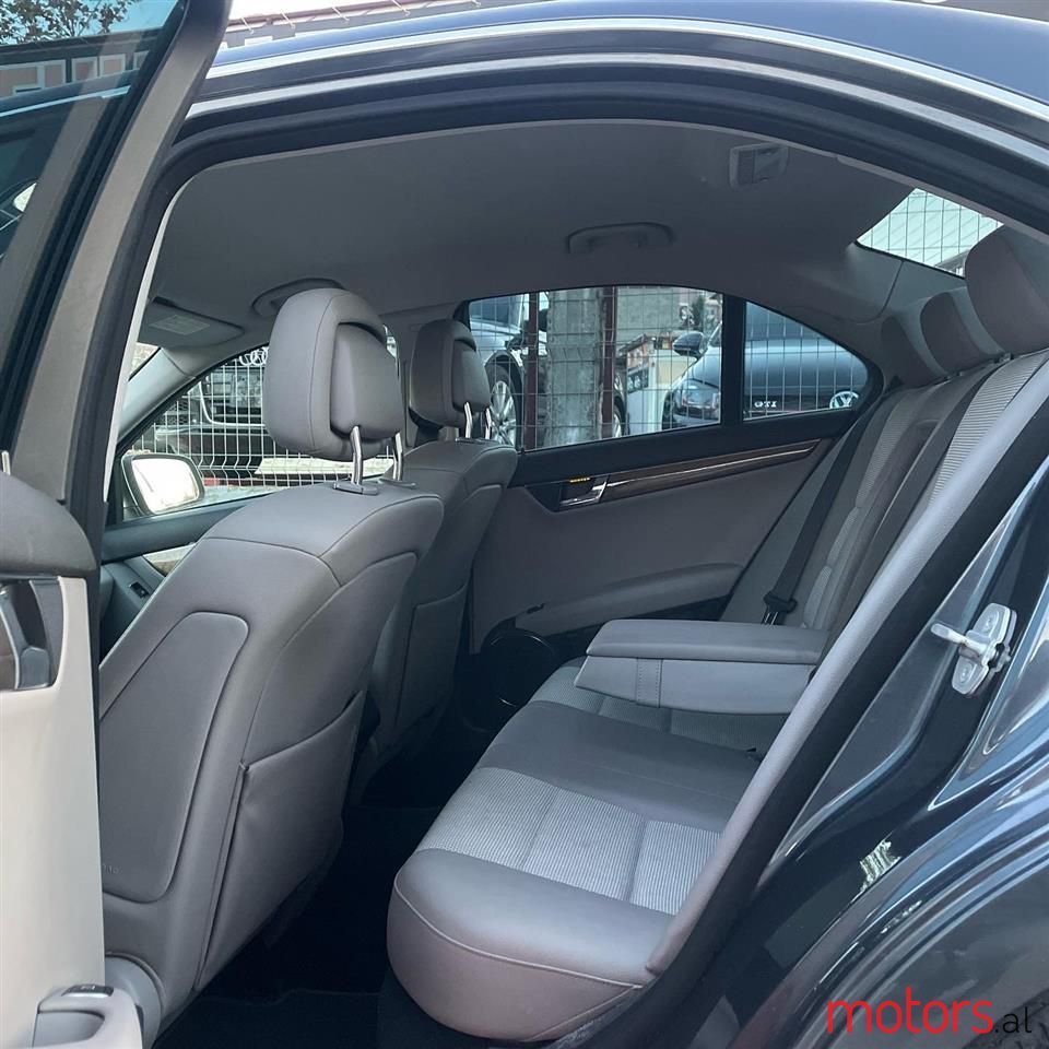 2008' Mercedes-Benz C 220 photo #5