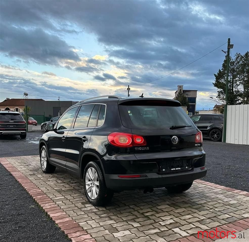 2009' Volkswagen Tiguan photo #4