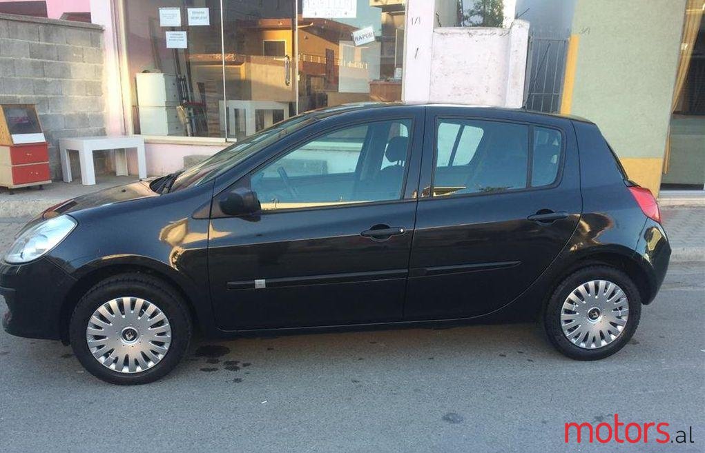 2006' Renault Clio photo #1