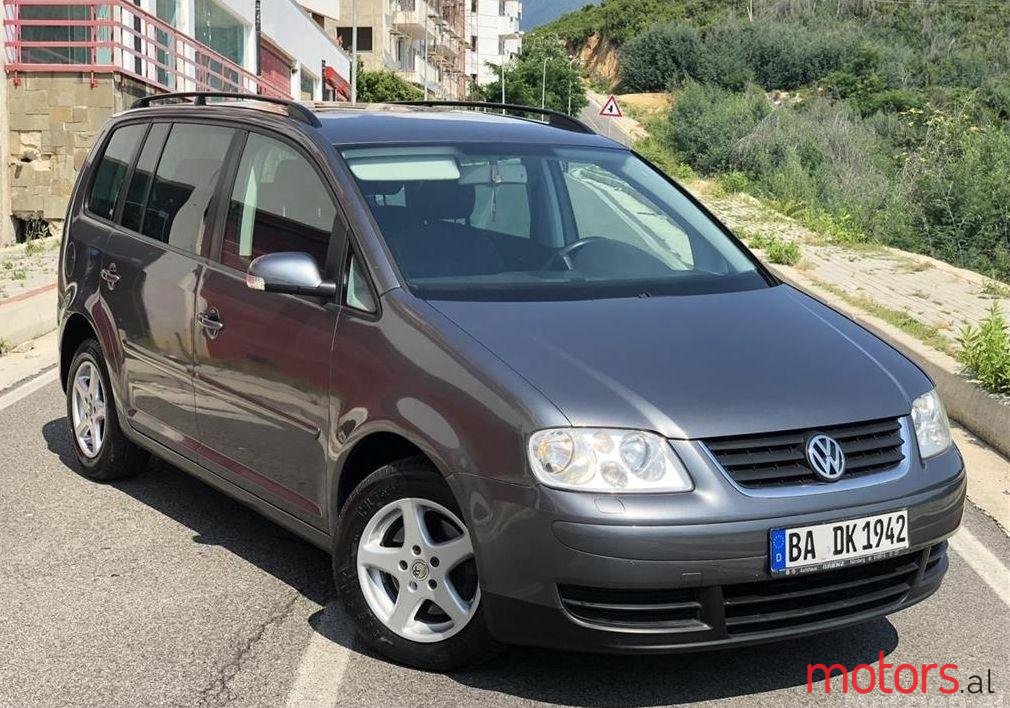 2005' Volkswagen Touran photo #1
