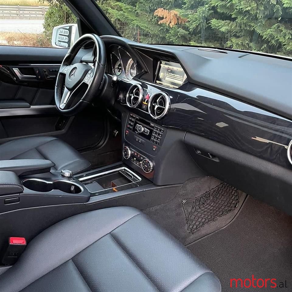 2014' Mercedes-Benz GLK 250 photo #6