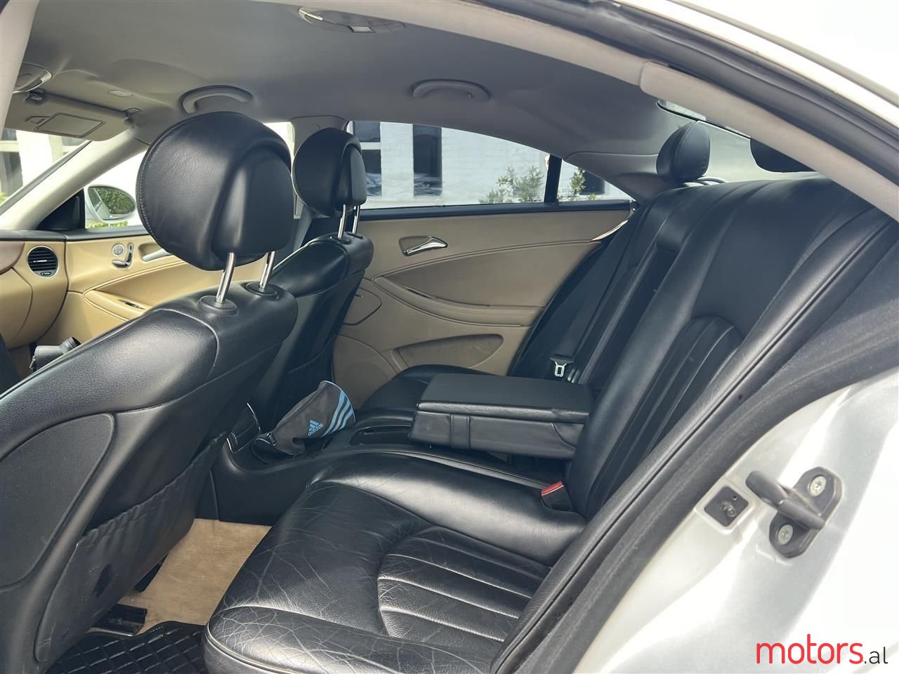 2006' Mercedes-Benz 320Cls photo #4