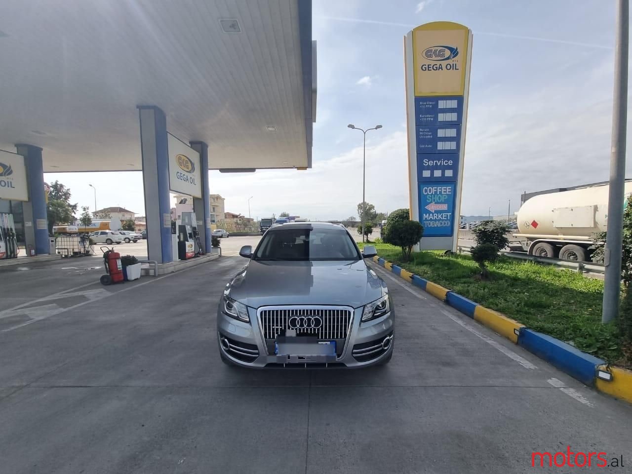 2012' Audi Q5 photo #1