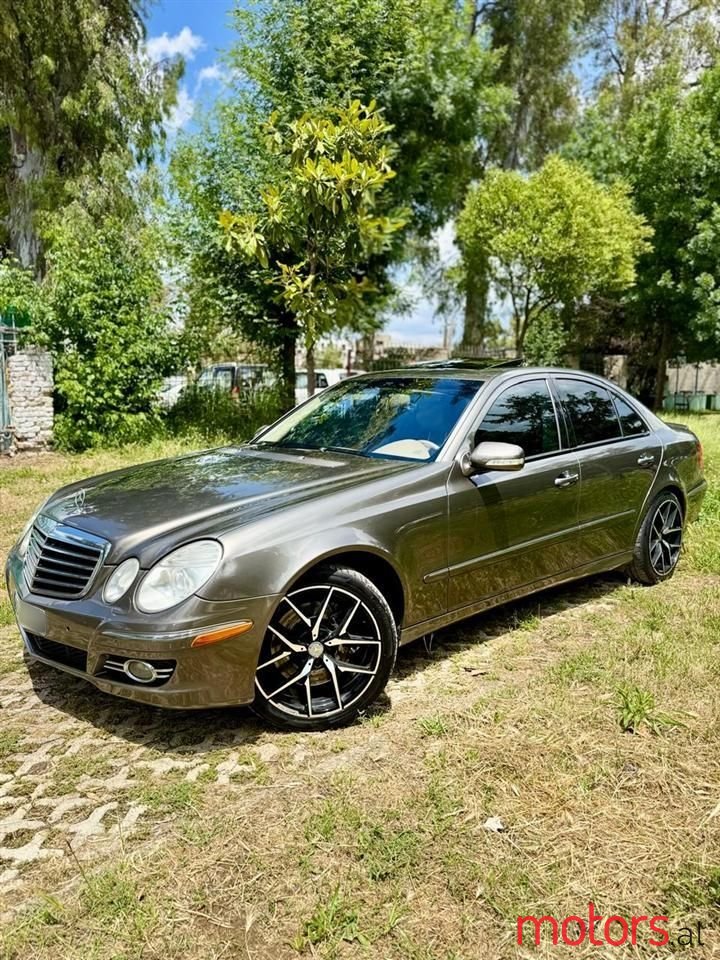 2008' Mercedes-Benz E 350 photo #1
