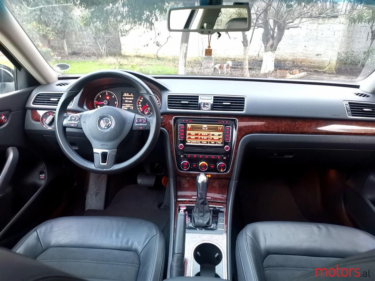 2013' Volkswagen Passat photo #3