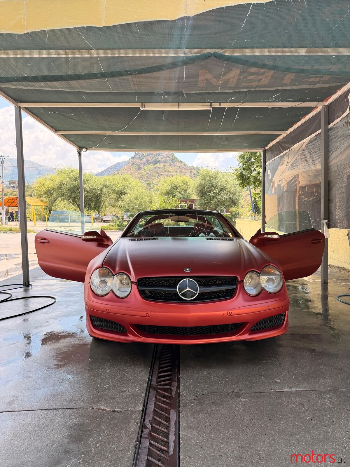 2005' Mercedes-Benz SL 500 photo #5