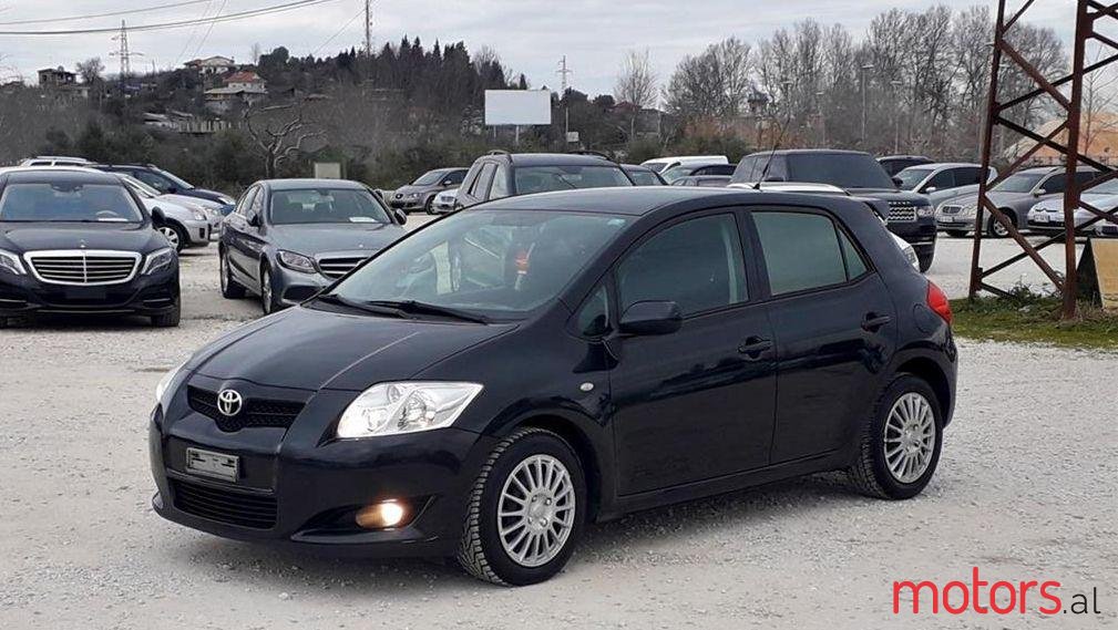 2007' Toyota Auris photo #1