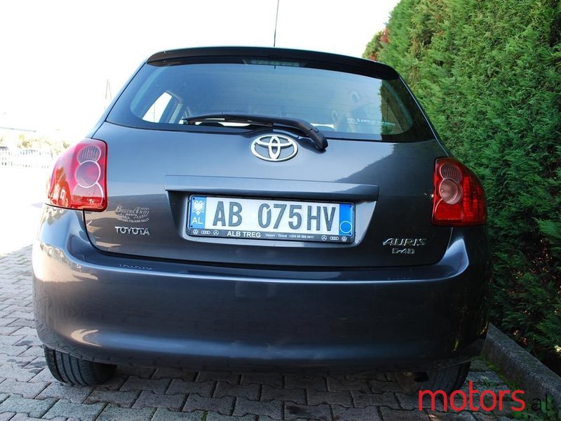 2007' Toyota Auris photo #5