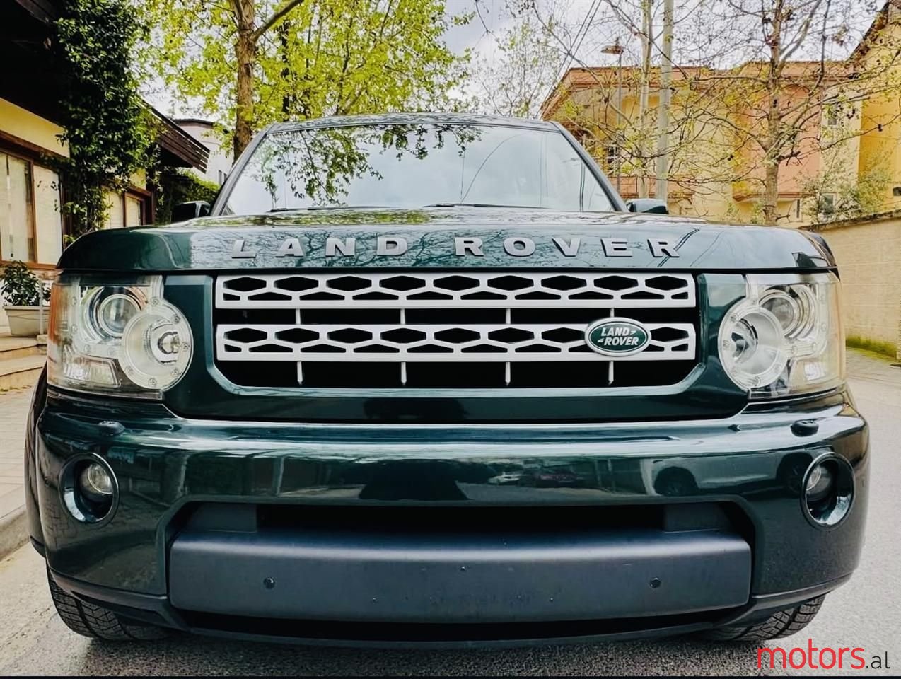 2012' Land Rover Discovery photo #1