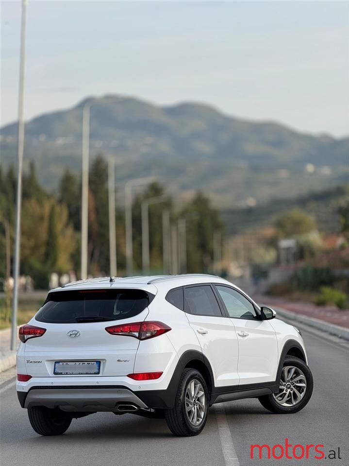 2016' Hyundai Tucson photo #6
