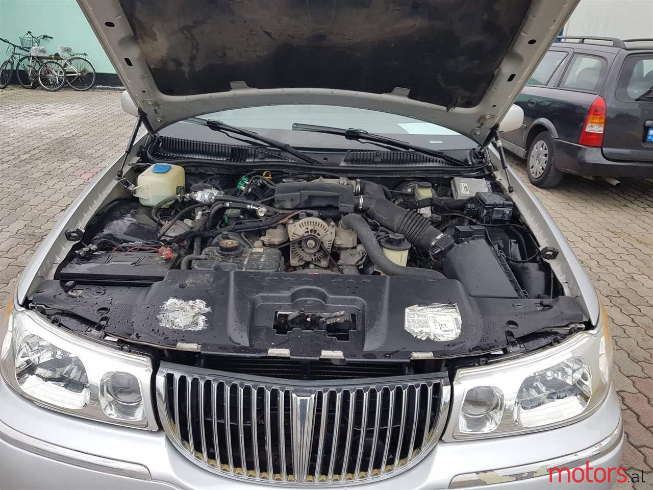 2002' Lincoln Town Car photo #6