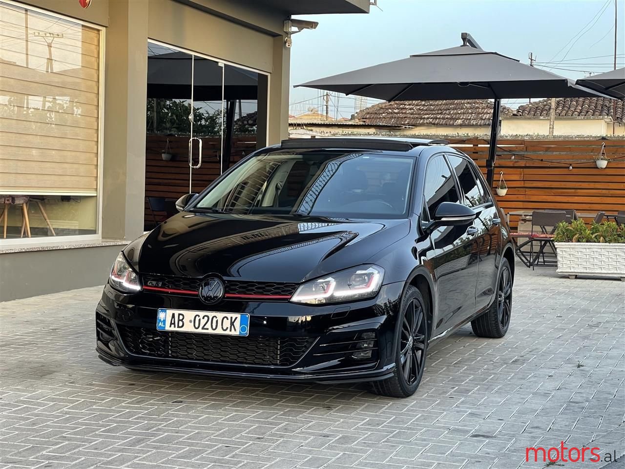 2015' Volkswagen Golf photo #2