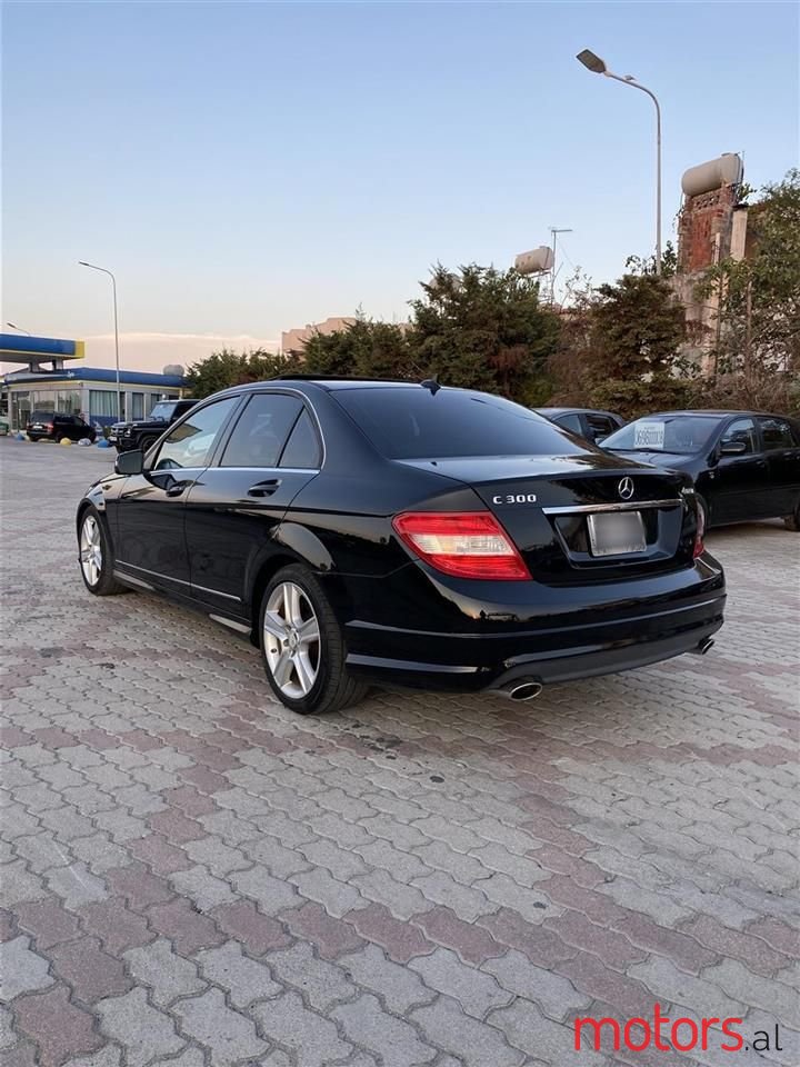 2010' Mercedes-Benz C 300 photo #4