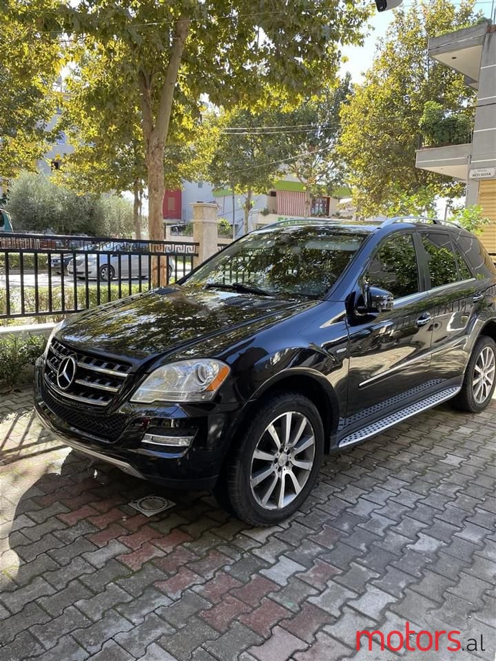 2011' Mercedes-Benz ML 350 photo #1