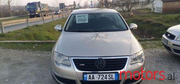 2007' Volkswagen Passat photo #2