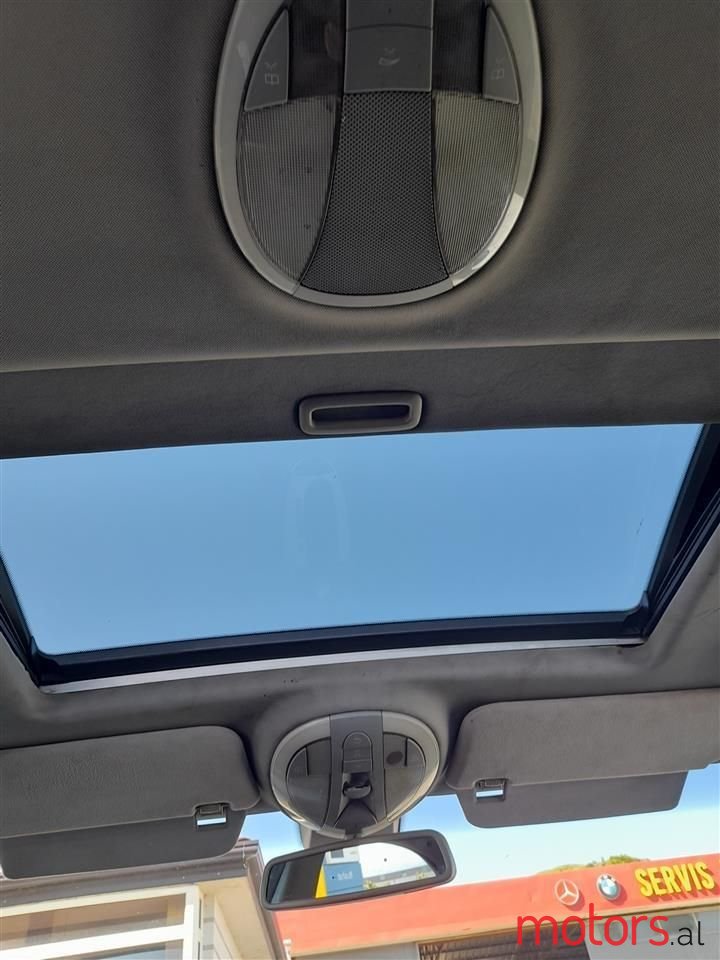 2002' Mercedes-Benz E 270 photo #3