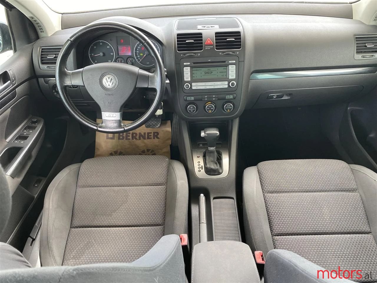 2007' Volkswagen Golf photo #3