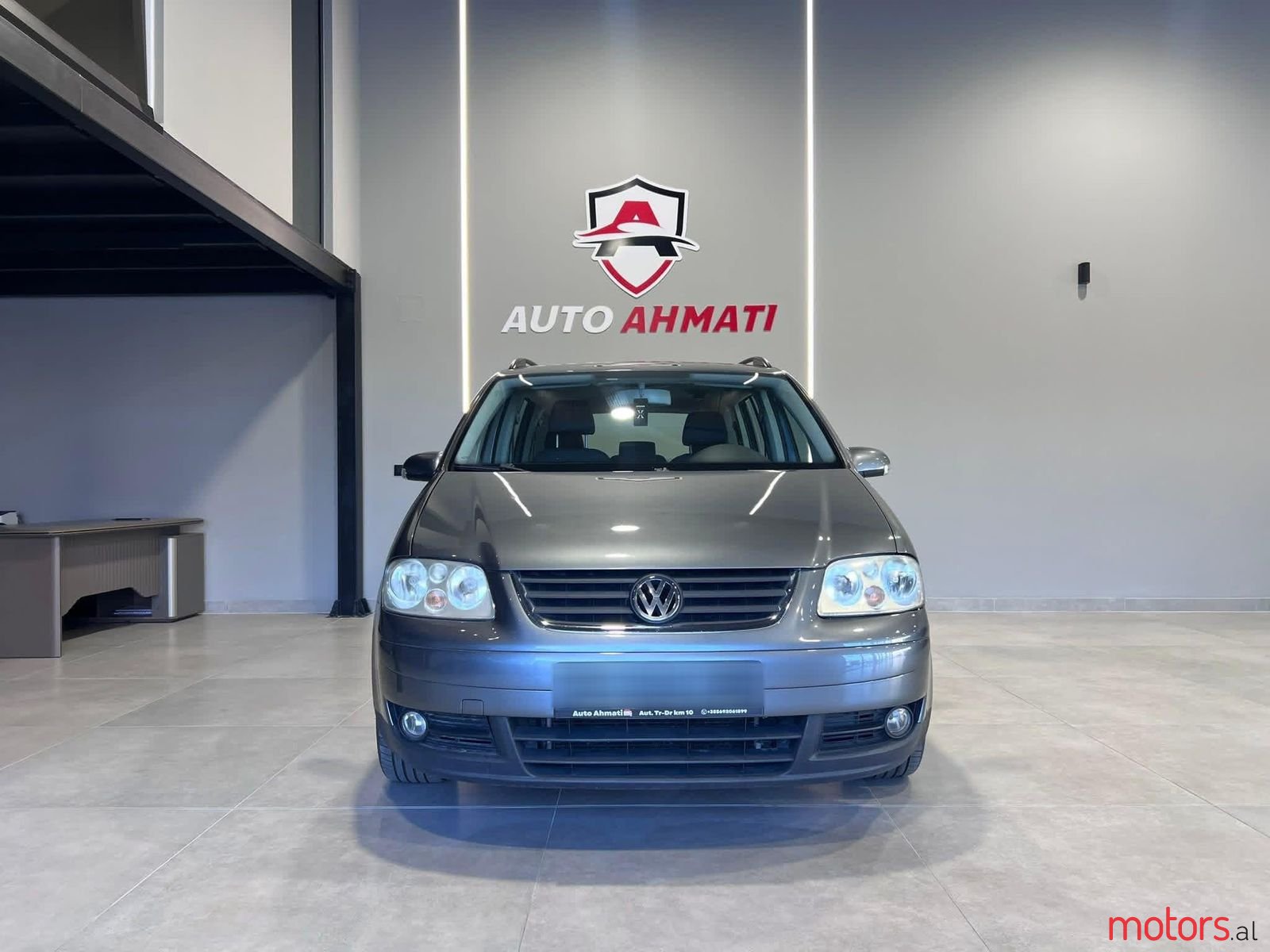 2006' Volkswagen Touran photo #1