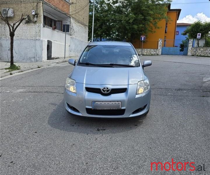 2008' Toyota Auris photo #3