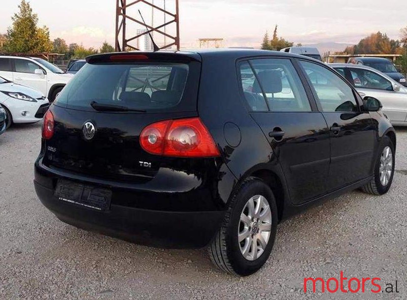 2007' Volkswagen Golf photo #3