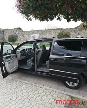 2010' Chrysler Voyager photo #3