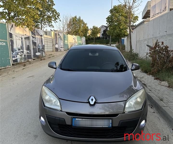 2010' Renault Megane photo #3