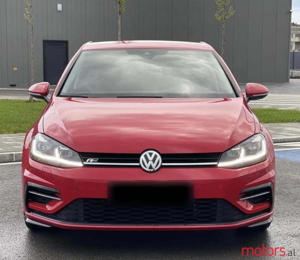 2018' Volkswagen Golf photo #4