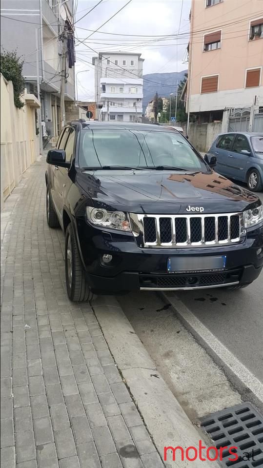 2012' Jeep Grand Cherokee photo #3