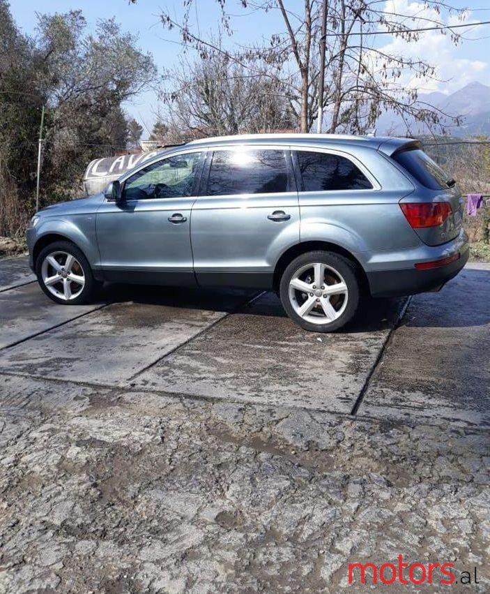 2009' Audi Q7 photo #1