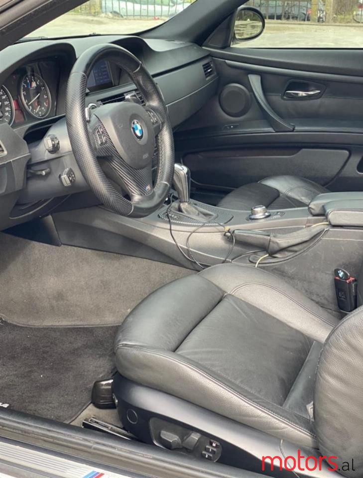 2009' BMW 330 photo #3