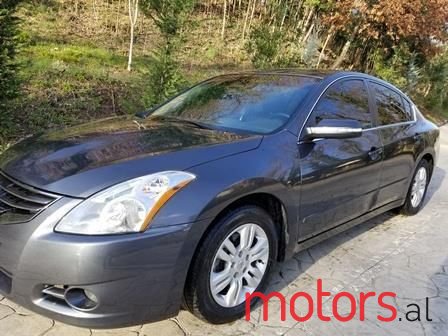 2011' Nissan Altima photo #2