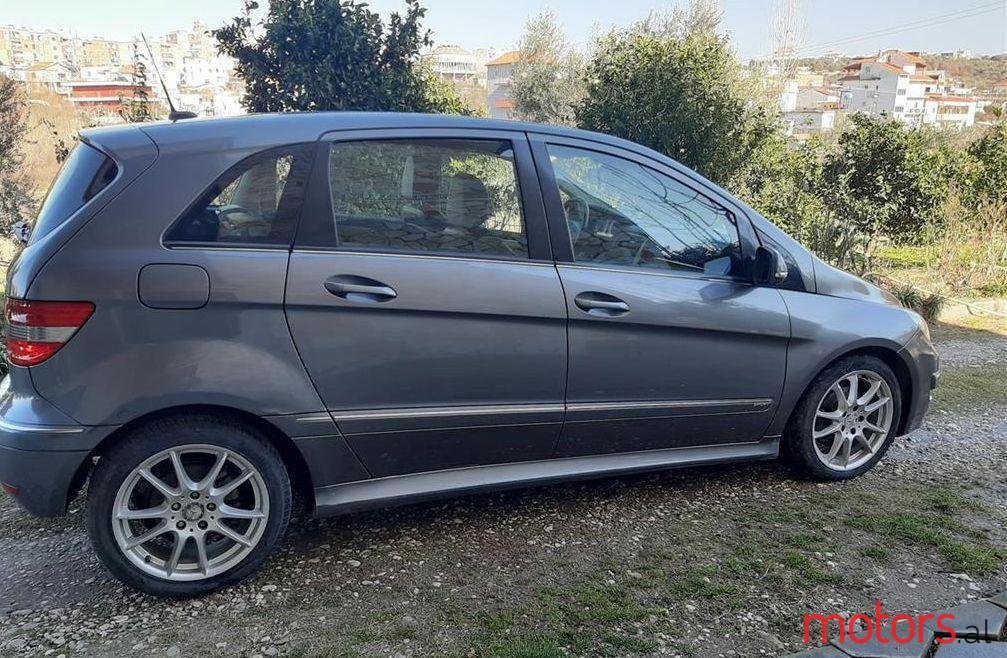 2008' Mercedes-Benz B 200 photo #1