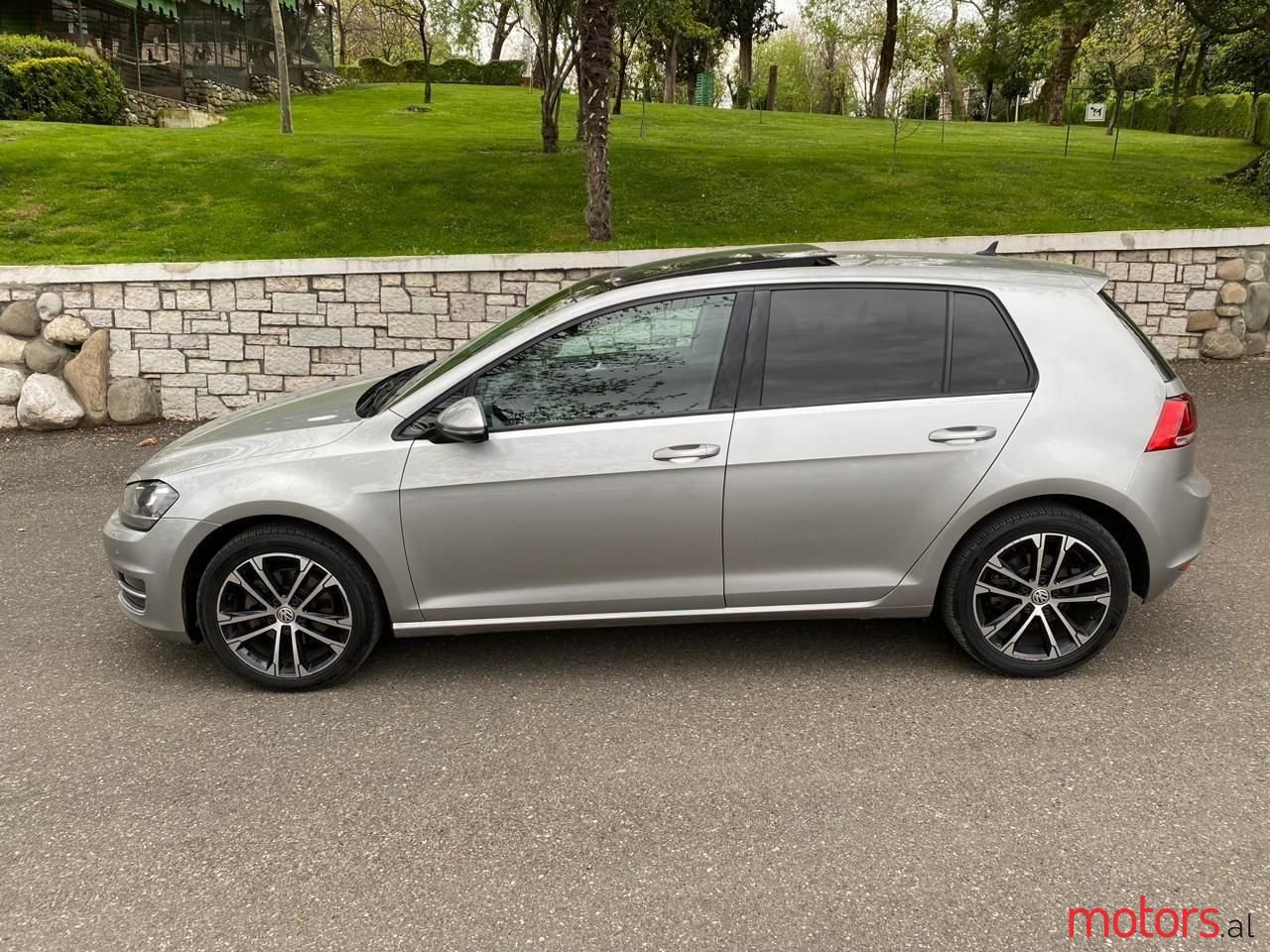 2014' Volkswagen Golf photo #1