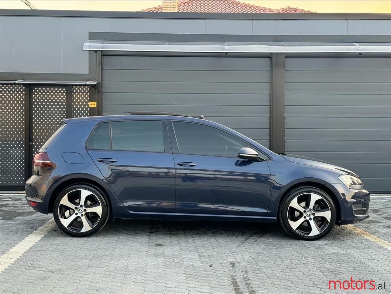 2015' Volkswagen Golf photo #6