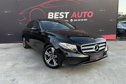 2019' Mercedes-Benz E 220