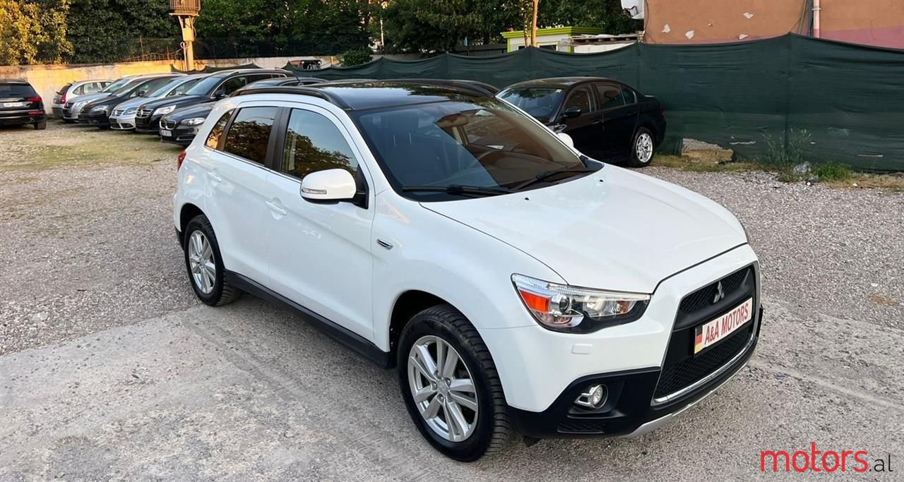 2010' Mitsubishi ASX photo #2