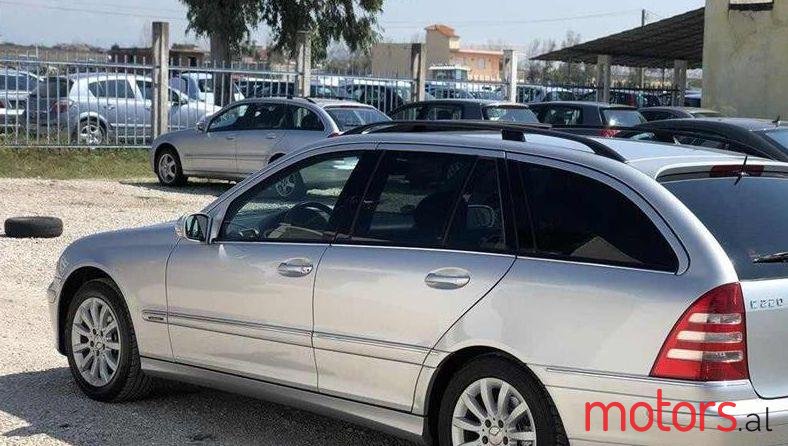 2004' Mercedes-Benz C 220 photo #1