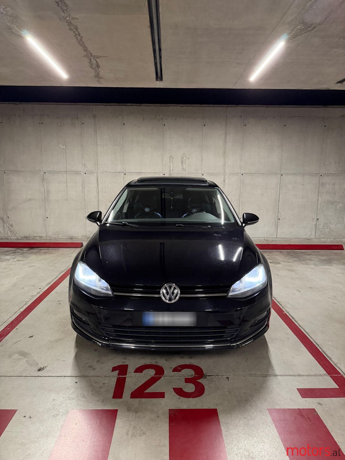 2013' Volkswagen Golf photo #1